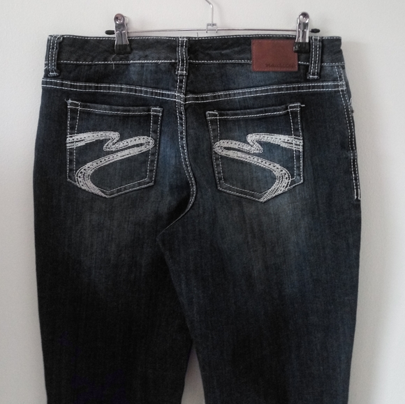 Jeans - Picture 2 of 7